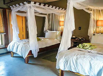 Etosha Oberland Lodge: Zweibettzimmer in der Familiensuite Etosha Oberland Lodge: Zweibettzimmer in der Familiensuite
