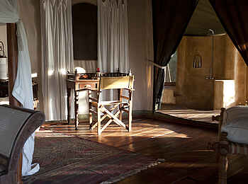 Ngare Serian Camp: Schreibtisch