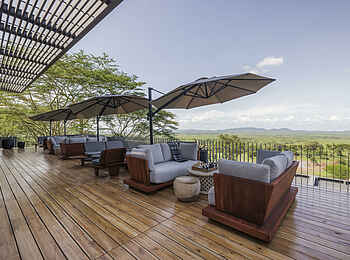 Serengeti Explorer: Die Terrasse Serengeti Explorer: Die Terrasse
