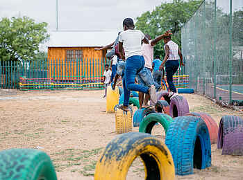 Thornybush Game Lodge: Besuch einer Schule Thornybush Game Lodge: Besuch einer Schule