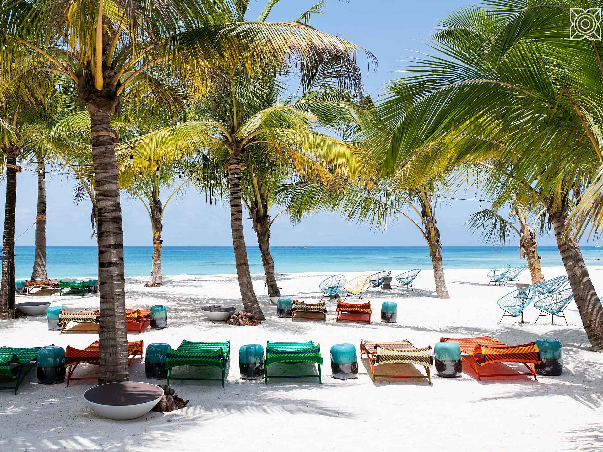 Zuri Zanzibar: Liegen am Strand