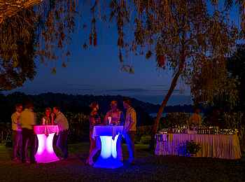 Arusha Serena Hotel: Sundowner im Garten Arusha Serena Hotel: Sundowner im Garten