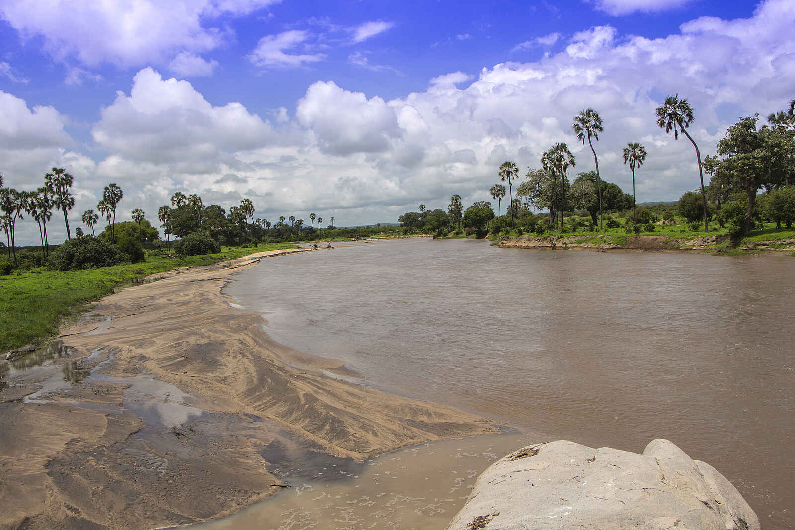 Kwihala Camp: Flussbiegung Kwihala Camp: Flussbiegung