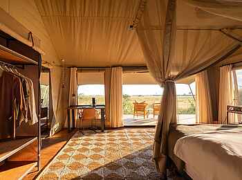 Nkasa Linyanti Camp: Blick nach draußen vom Bett