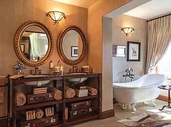 King's Camp - Waterbuck Private Camp: Badewanne der Luxury Suite King's Camp - Waterbuck Private Camp: Badewanne der Luxury Suite