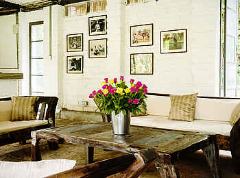 Mt. Meru Game Lodge: Lounge