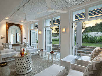 Bushmans Kloof Wilderness Lodge: Spa Lounge Bushmans Kloof Wilderness Lodge: Spa Lounge