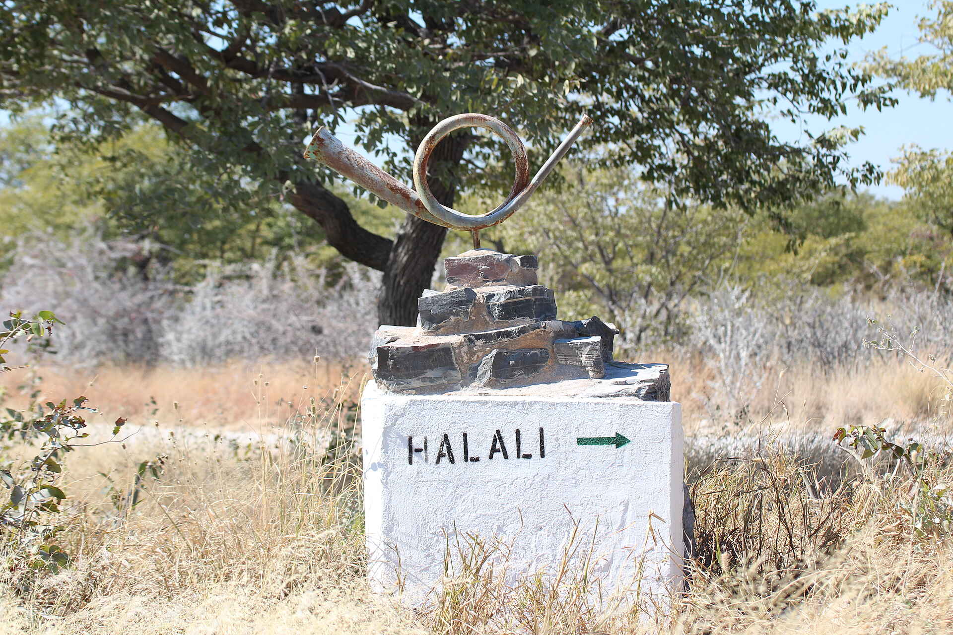 Etosha, Etosha National Park, Etoshapfanne, Halali, Salzpfanne, Wegweiser, afrikarma, afrikarma Safaris, afrikarma.de