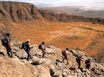 Lake Natron Camp: Wanderung durch den Grabenbruch