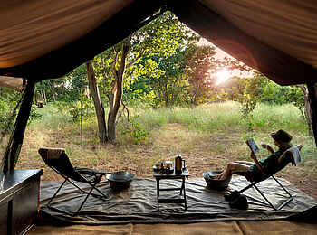 Nxabega Under Canvas Camp: Gästeterrasse