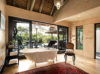 Royal Malewane: Badezimmer mit freistehender Wanne