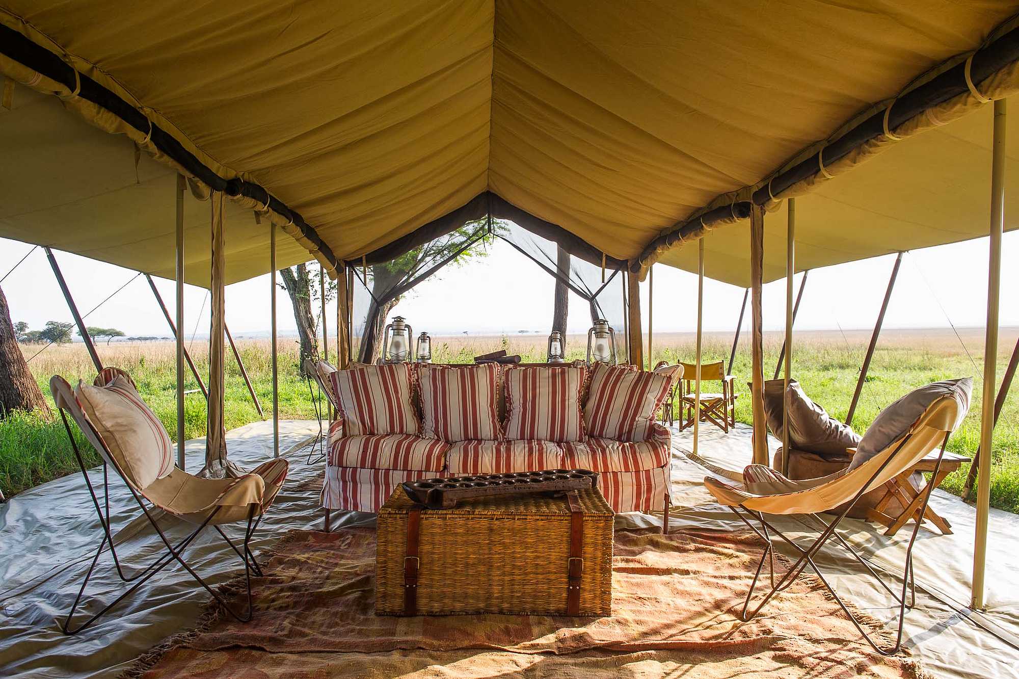 nomad tanzania serengeti safari camp