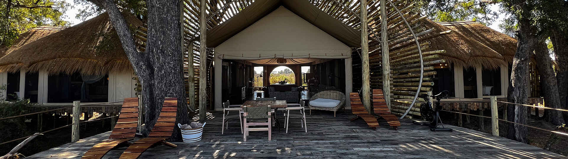 Sitatunga Private Island Suite: das Pooldeck