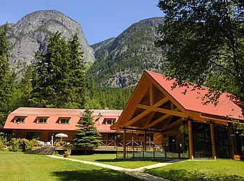 Tweedsmuir Park Lodge: Hauptgebäude