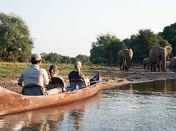 Time + Tide Chongwe: Kanufahrt auf dem Sambesi