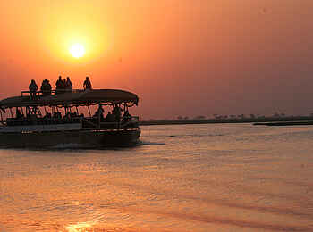 Chobe Safari Lodge: Sunsetcruise Chobe Safari Lodge: Sunsetcruise