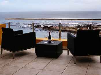 Crayfish Lodge: Das Atlantic Zimmer mit Terrasse Crayfish Lodge: Das Atlantic Zimmer mit Terrasse