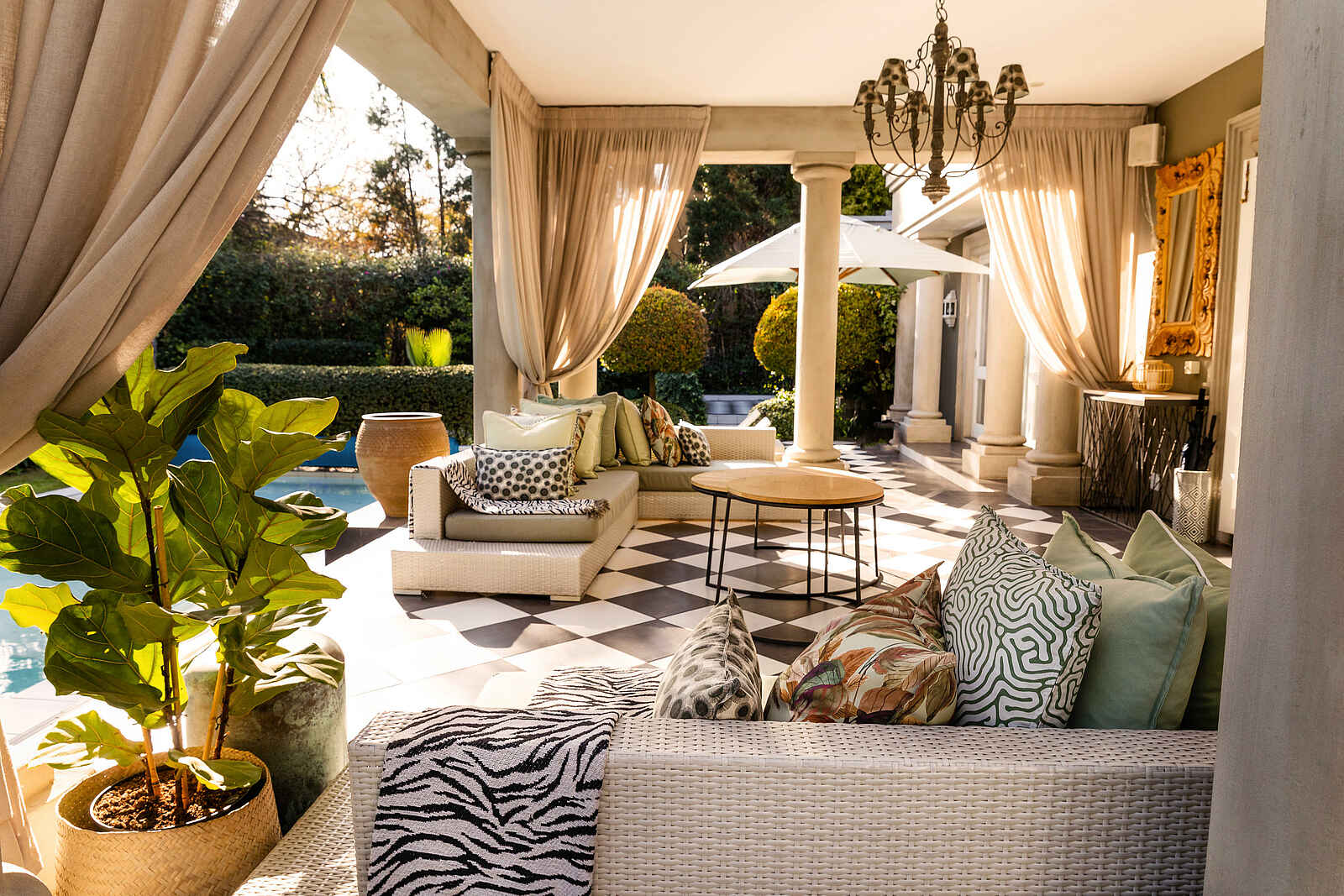 Fairlawns Boutique Hotel & Spa: Villa Moji Terrasse Fairlawns Boutique Hotel & Spa: Villa Moji Terrasse