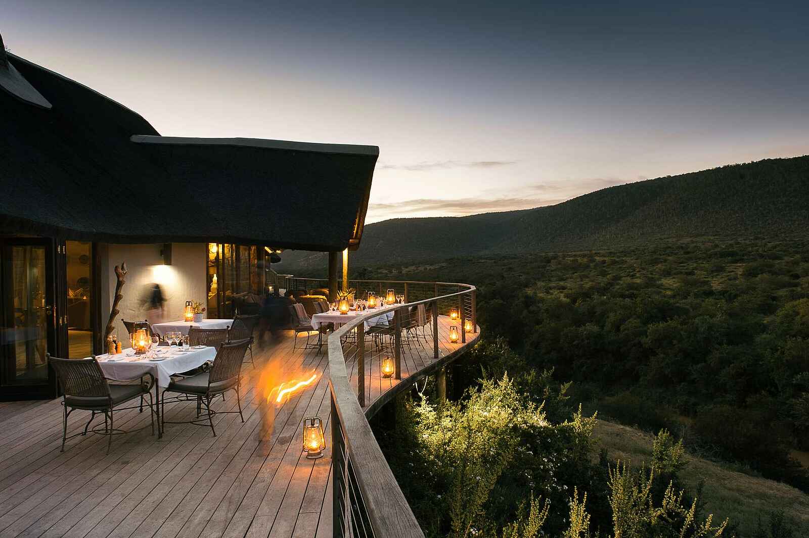 Great Fish River Lodge: Abendessen auf der Terrasse Great Fish River Lodge: Abendessen auf der Terrasse