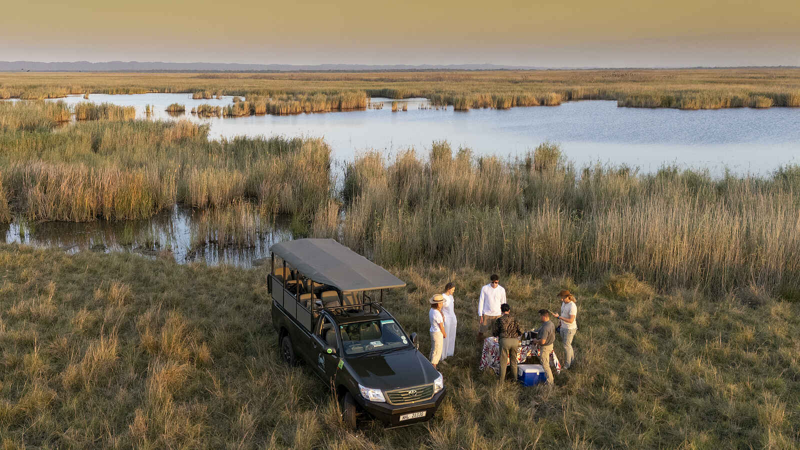 Makakatana Bay Lodge: Ein Sundowner Makakatana Bay Lodge: Ein Sundowner