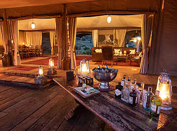 Mara Nyika Camp: Bar auf der Terrasse