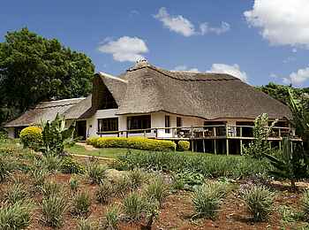 Ngorongoro Farmhouse: Außenansicht Ngorongoro Farmhouse: Außenansicht