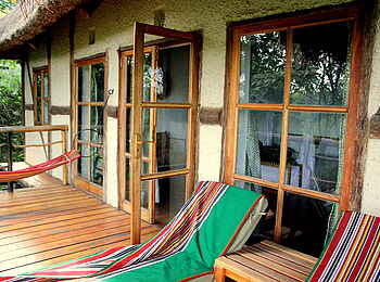 Papaya Lake Lodge: Veranda