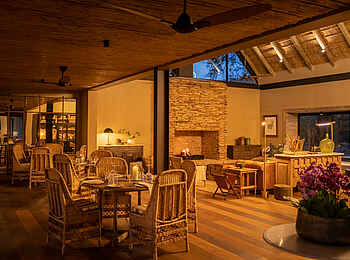 Thornybush Game Lodge: Das Restaurant Thornybush Game Lodge: Das Restaurant