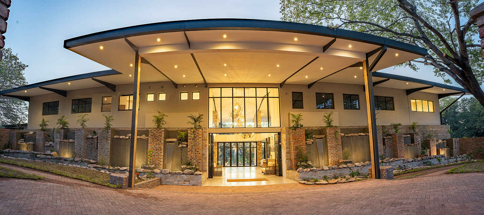 Waterfalls Lodge: Ankunft Waterfalls Lodge: Ankunft