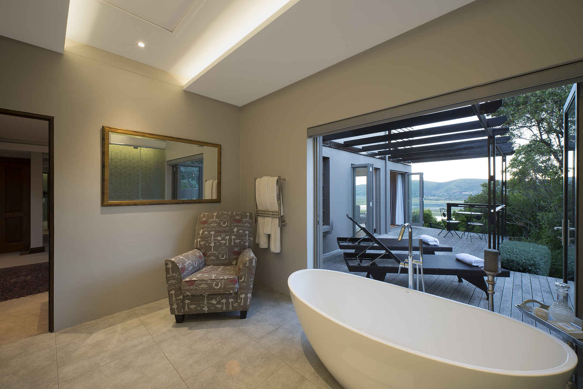 Afrikarma, Afrikarma Safaris, Afrikarma Safaris - Wildnis. Hautnah., Garden Route, Kanonkop, Knysna, Safari, Südafrika