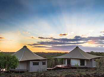 Ol Seki Hemingways Mara: Gästezälte beim Sonnenaufgang