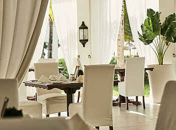 Baraza Resort & Spa Zanzibar: Restaurant Baraza Resort & Spa Zanzibar: Restaurant