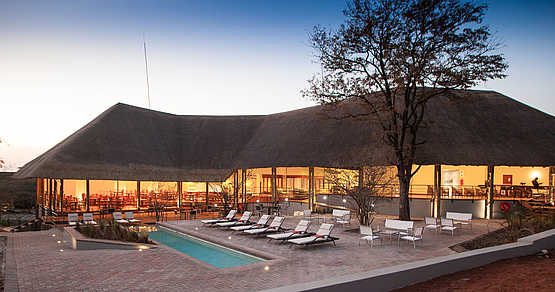 Chobe Bush Lodge: Abendliche Stille Chobe Bush Lodge: Abendliche Stille
