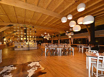 Kalahari Anib Lodge: Speisesaal