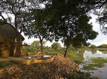 Luangwa Safari House: Terrasse an der Lagune Luangwa Safari House: Terrasse an der Lagune