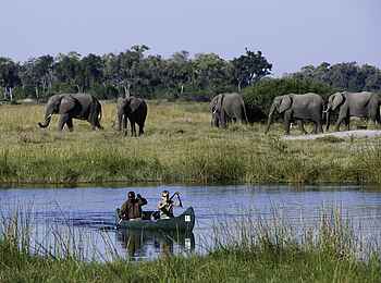 Savuti Camp: Kanu auf dem Savute