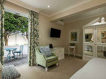 The Marine Hotel: Ein Standard Zimmer mit Terrasse The Marine Hotel: Ein Standard Zimmer mit Terrasse