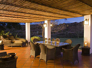 Bushmans Kloof Wilderness Lodge: Auf der Terrasse Bushmans Kloof Wilderness Lodge: Auf der Terrasse