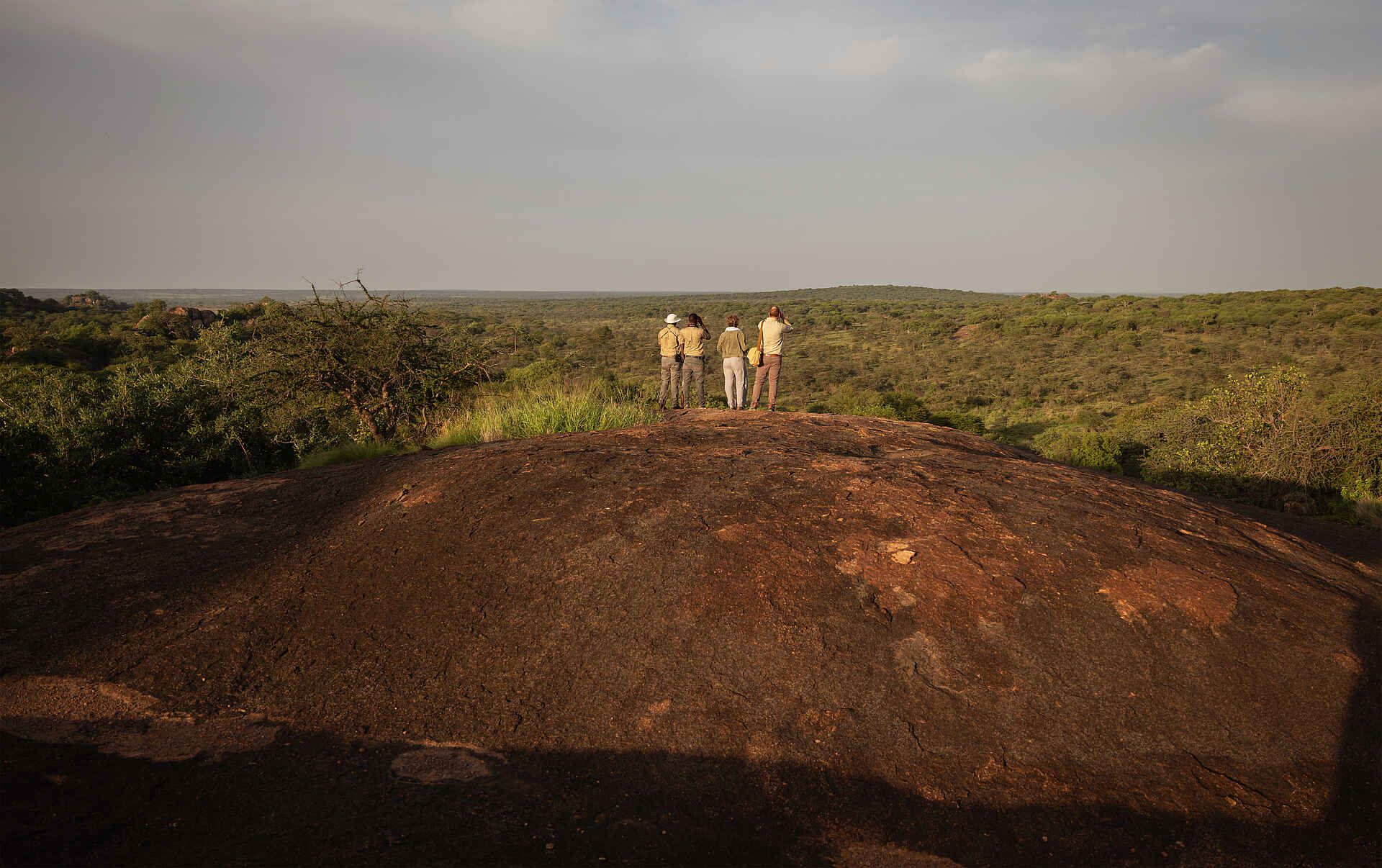 Charlie Serengeti Safari Camp: Wanderung auf Kopje