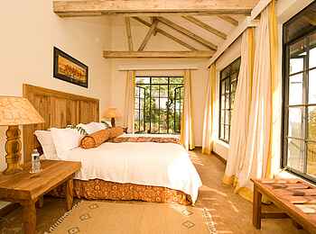 Clouds Mountain Gorilla Lodge: Gästechaletinterieur