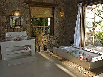 Kaya Mawa: Madimba Bad