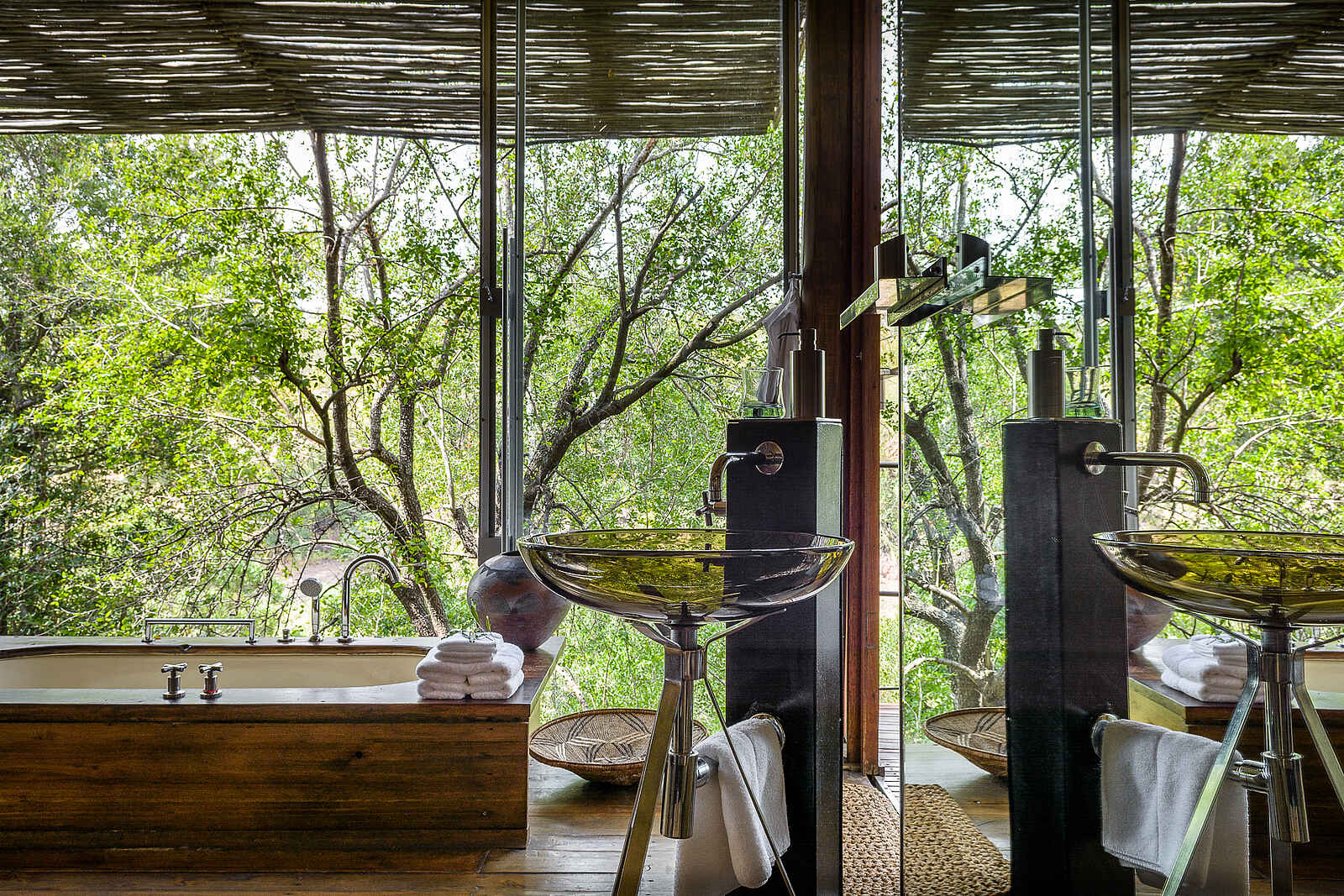 Singita Sweni Lodge: En-suite Bad Singita Sweni Lodge: En-suite Bad