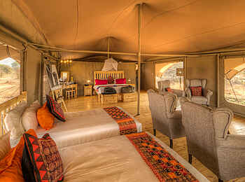 Tlouwana Camp: Einzelbetten in der Familien Suite Tlouwana Camp: Einzelbetten in der Familien Suite
