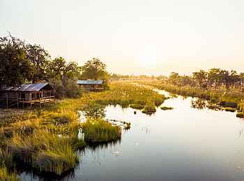 4 Rivers Camp: Gästezelte am Fluß 4 Rivers Camp: Gästezelte am Fluß