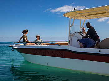 Bahia Mar Boutique Hotel: Entspannung auf einem Motorboot Bahia Mar Boutique Hotel: Entspannung auf einem Motorboot