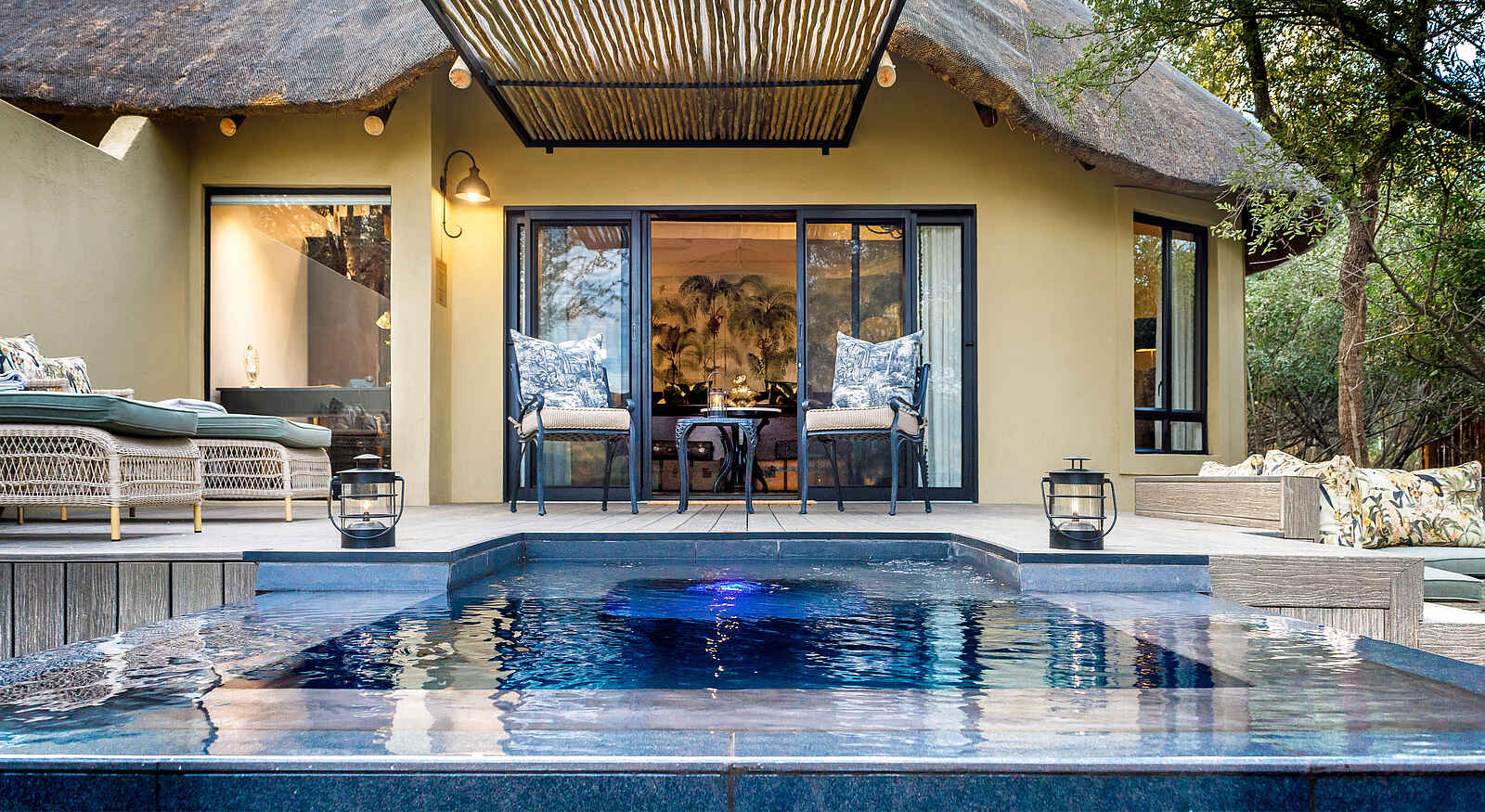 King's Camp: Blick über den Infinity Pool der Luxury Suite King's Camp: Blick über den Infinity Pool der Luxury Suite