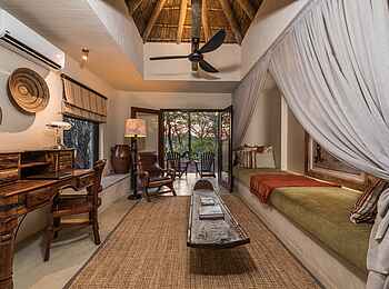 Sabi Sabi Bush Lodge: Lounge der Standard Suite Sabi Sabi Bush Lodge: Lounge der Standard Suite
