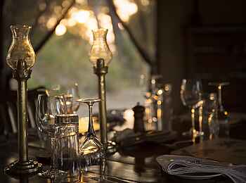 Chada Katavi Camp: Gedeckter Tisch