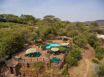 Kirawira Serena Camp: Swimming Pool am Hang