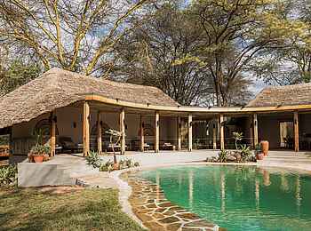 Lewa Safari Camp: Swimmingpool und Poolhaus